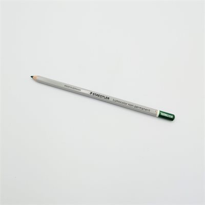 STAEDTLER LUMOCOLOR NON-PERMANENT OMNICHROM PENCIL - GREEN STAEDTLER LUMOCOLOR NON-PERMANENT OMNICHROM PENCIL - GREEN